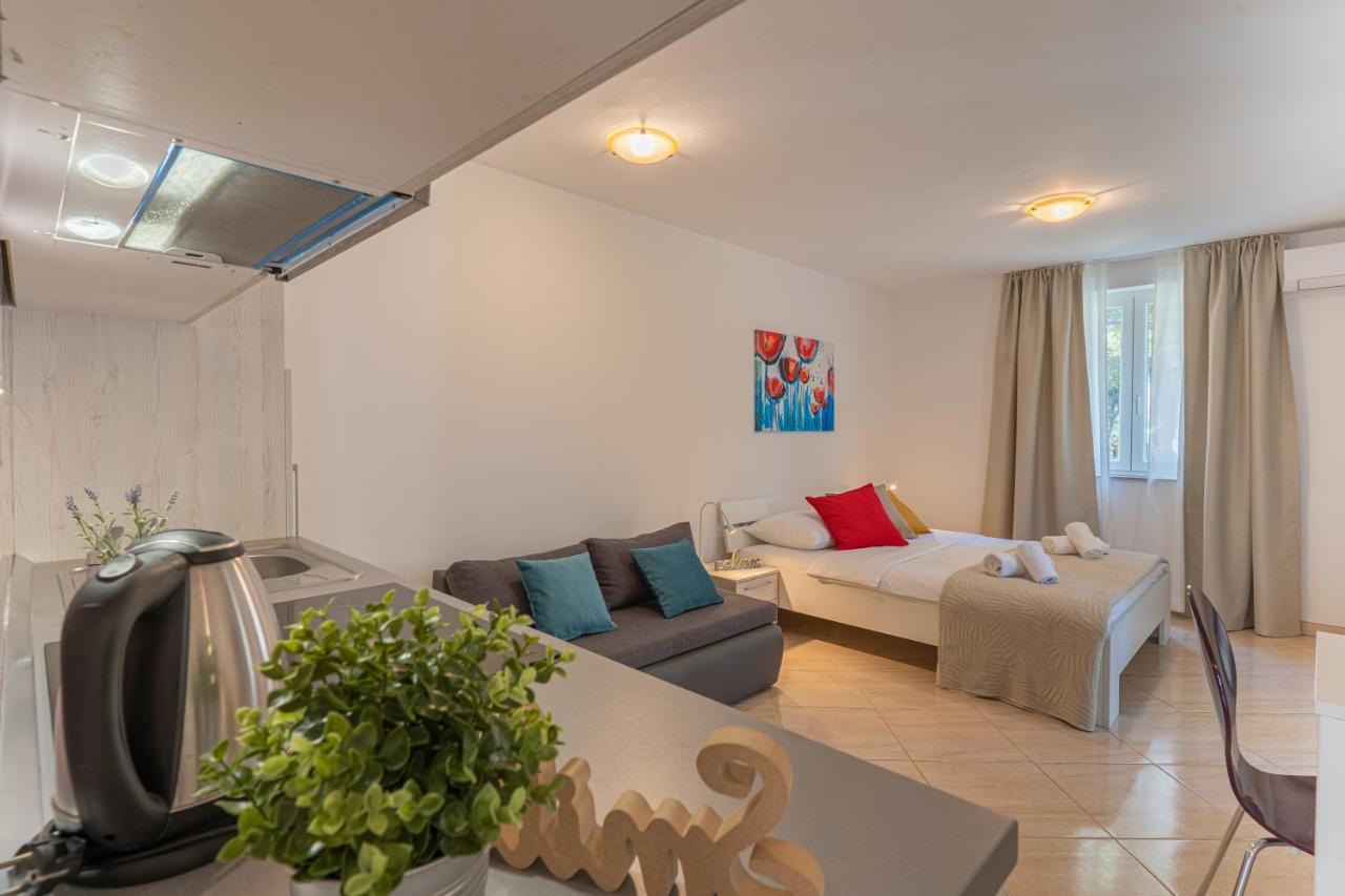 Apartments Lopari نيغيزيني المظهر الخارجي الصورة