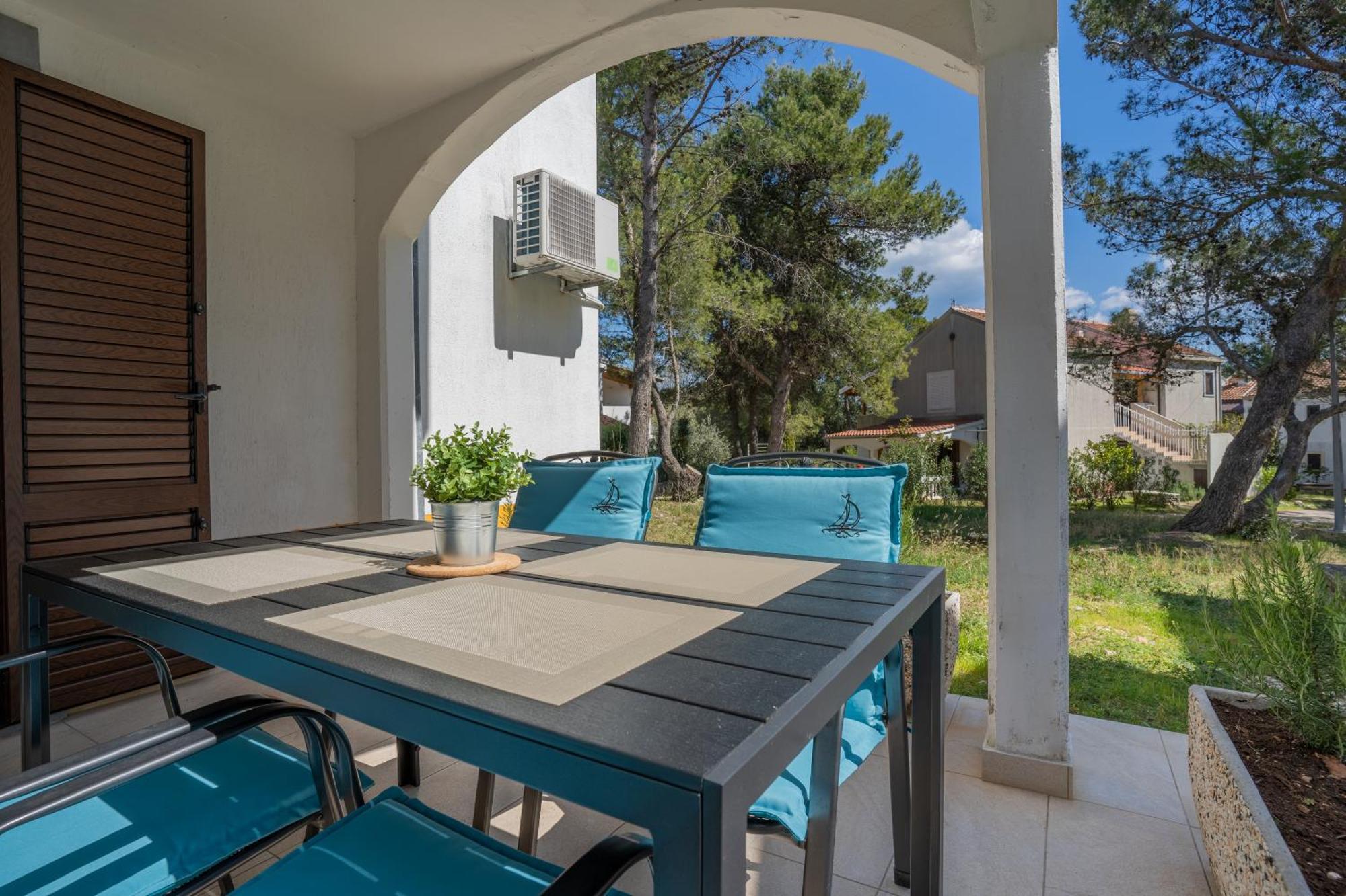 Apartments Lopari نيغيزيني المظهر الخارجي الصورة