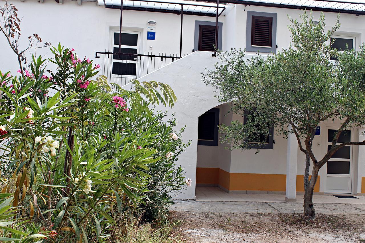 Apartments Lopari نيغيزيني المظهر الخارجي الصورة